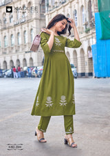 Kadlee Queen Rayon Kurti Set - 6 PCS Set - Thread Work Kurti With Bottom - M.R. Saree Emporium