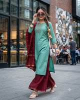 Vihana Muslin Handwork Kurti Set with Inner - Women's Ethnic Wear