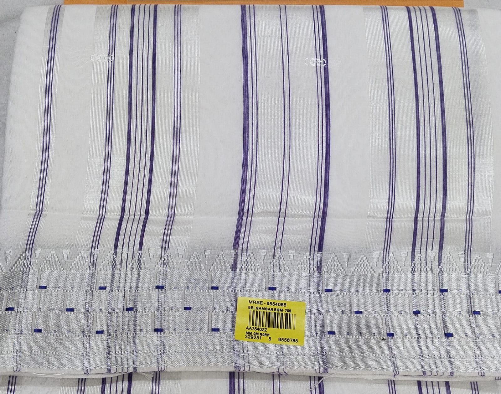 Simple 9 Wari Cotton Saree with Silver Woven Border & Blue Stripes – M.R. Saree Emporium