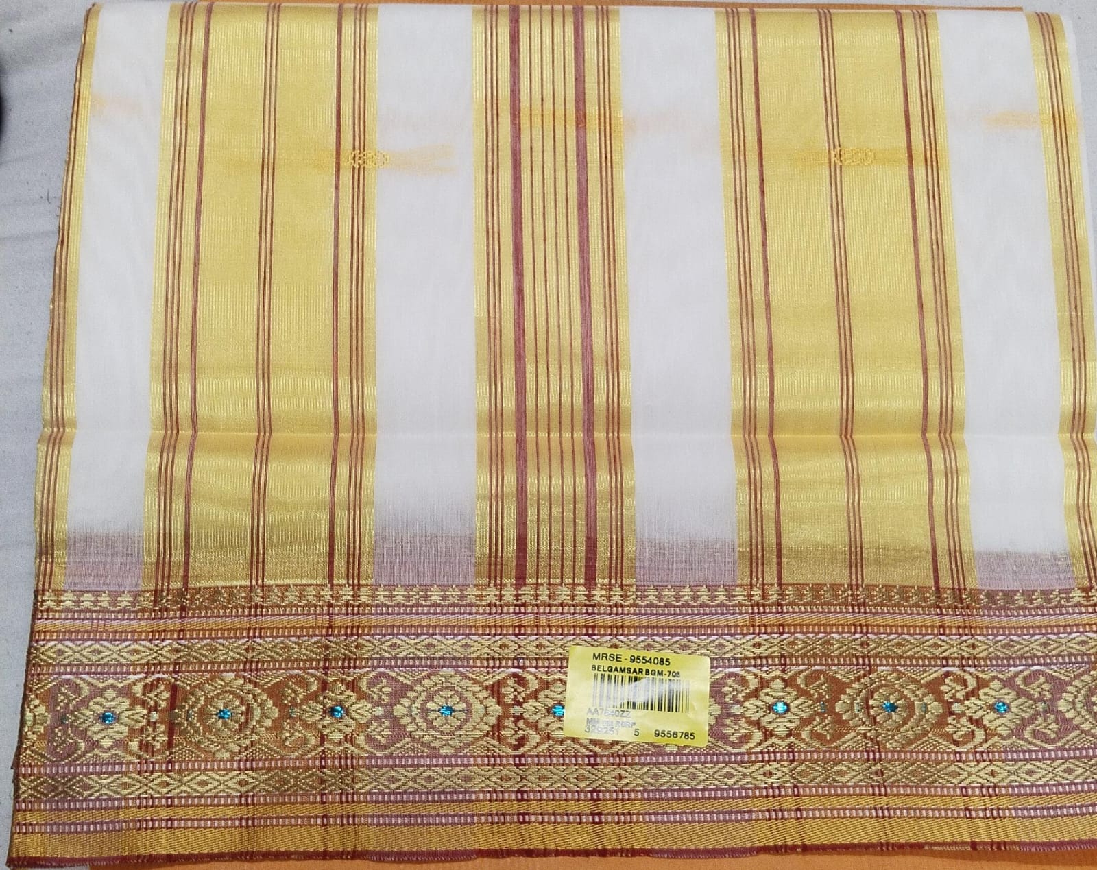 Premium 9 Wari Cotton Saree with Rich Gold Stripe Body & Designer Border – M.R. Saree Emporium