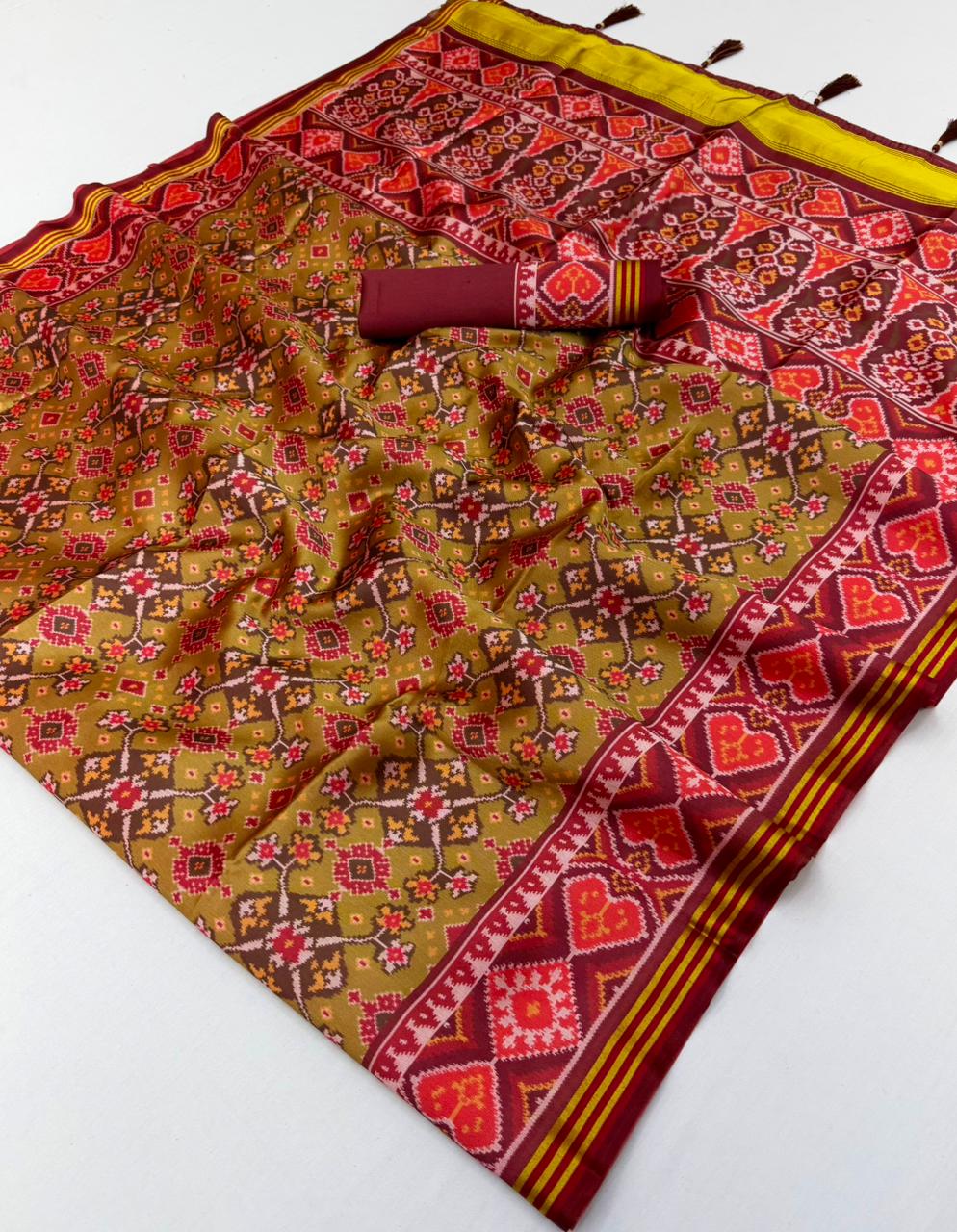 RajYog RajMata Pavitra Patola Silk Saree - Handloom Weaving Zari Border Lagadi Patta - M.R. Saree Emporium