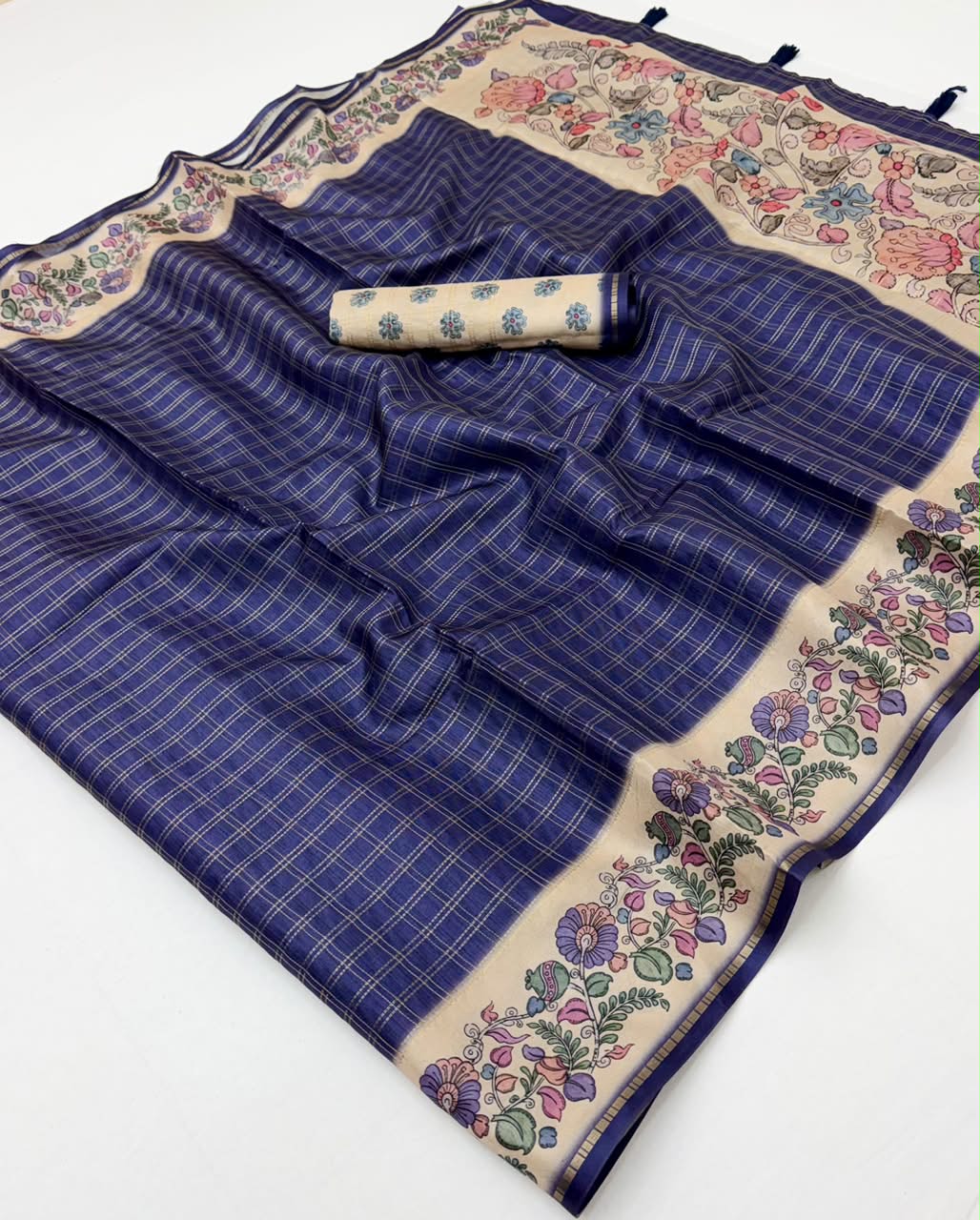 Charvi Tusser Saree with Kalamkari Pallu-6 Pcs Set.