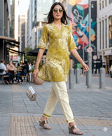 Vrunda Classic Vetican Print Kurti Pant Set 4 Pcs Wholesale