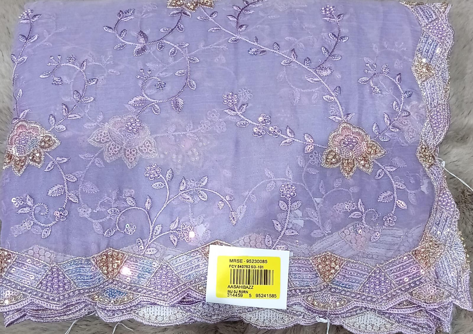 Embroidered Chiffon Saree – 4 Pcs Set with Floral Work & Scallop Lace Border M.R. Saree Emporium