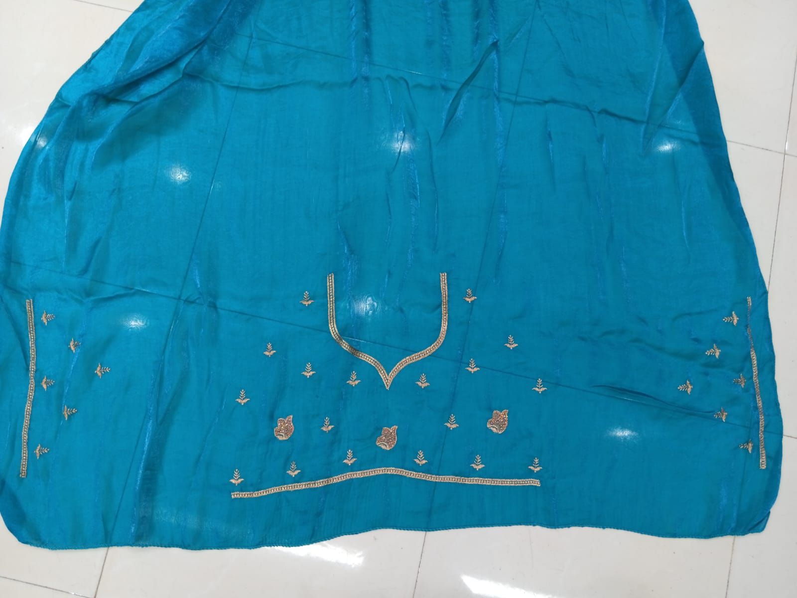 Fancy Fendy Satin Saree with Golden Border & Motif Work – 2 Pcs Set -Party Wear-M.R. Saree Emporium