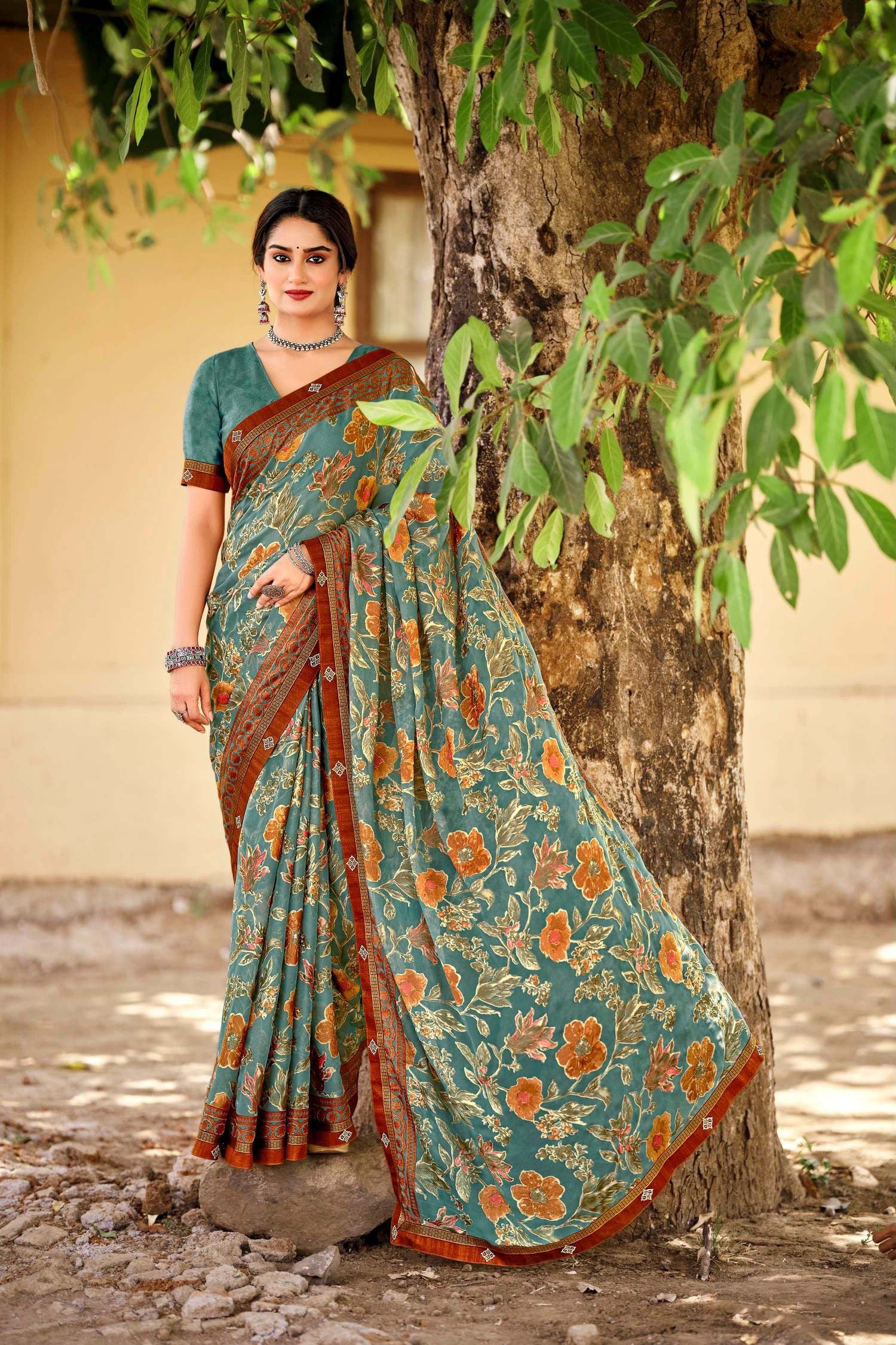 Krishnaleela Hasrat Brasso Floral Printed Saree with Designer Border - 8 PCS Set