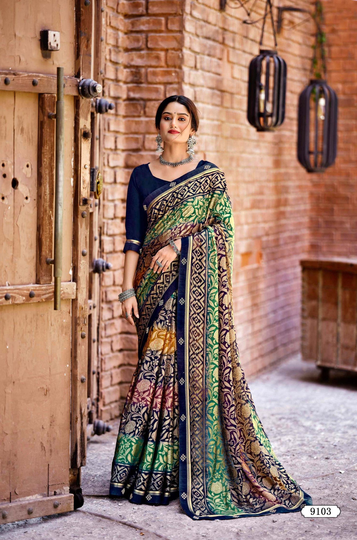 Krishnaleela Hasrat Brasso Floral Printed Saree with Designer Border - 8 PCS Set