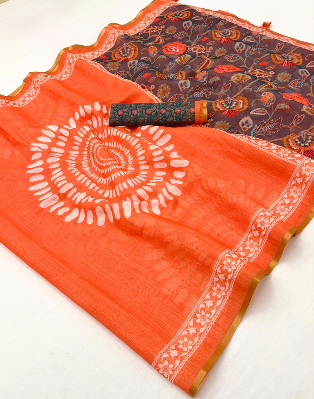 Kazari Series Lisha Soft Cotton Linen Saree with Zari Border & Fancy Tassels - M.R. Saree Emporium