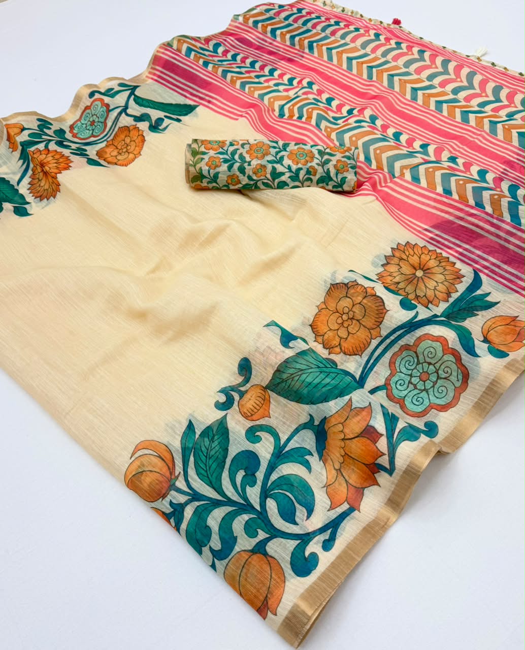 Lisha Soft Linen Cotton Saree with Zari Border & Tassels-6 Pcs Set.