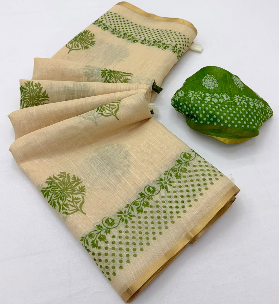 Lisha Linen Saree with Zari Border & Fancy Tassels - 6 Pcs Set