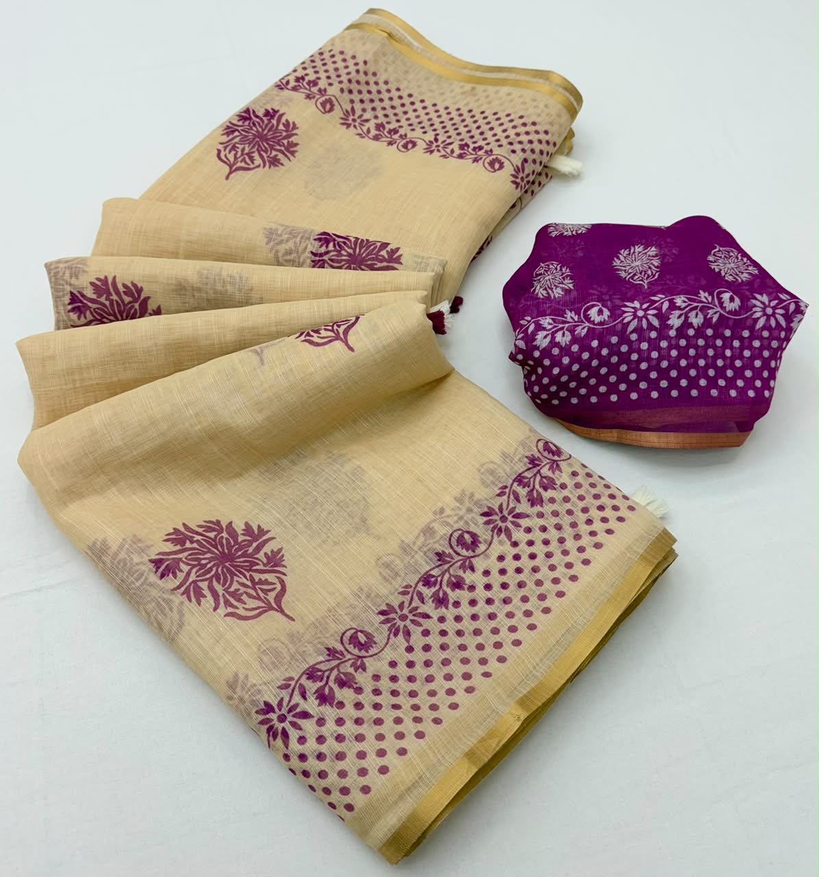 Lisha Linen Saree with Zari Border & Fancy Tassels - 6 Pcs Set