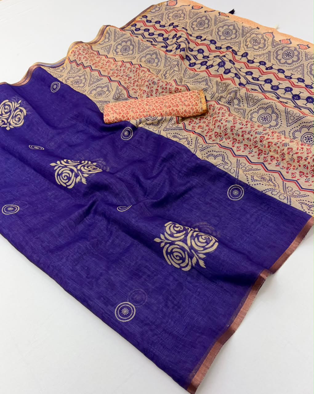 Kazari Series Lisha Linen Saree with Zari Border & Tassels
