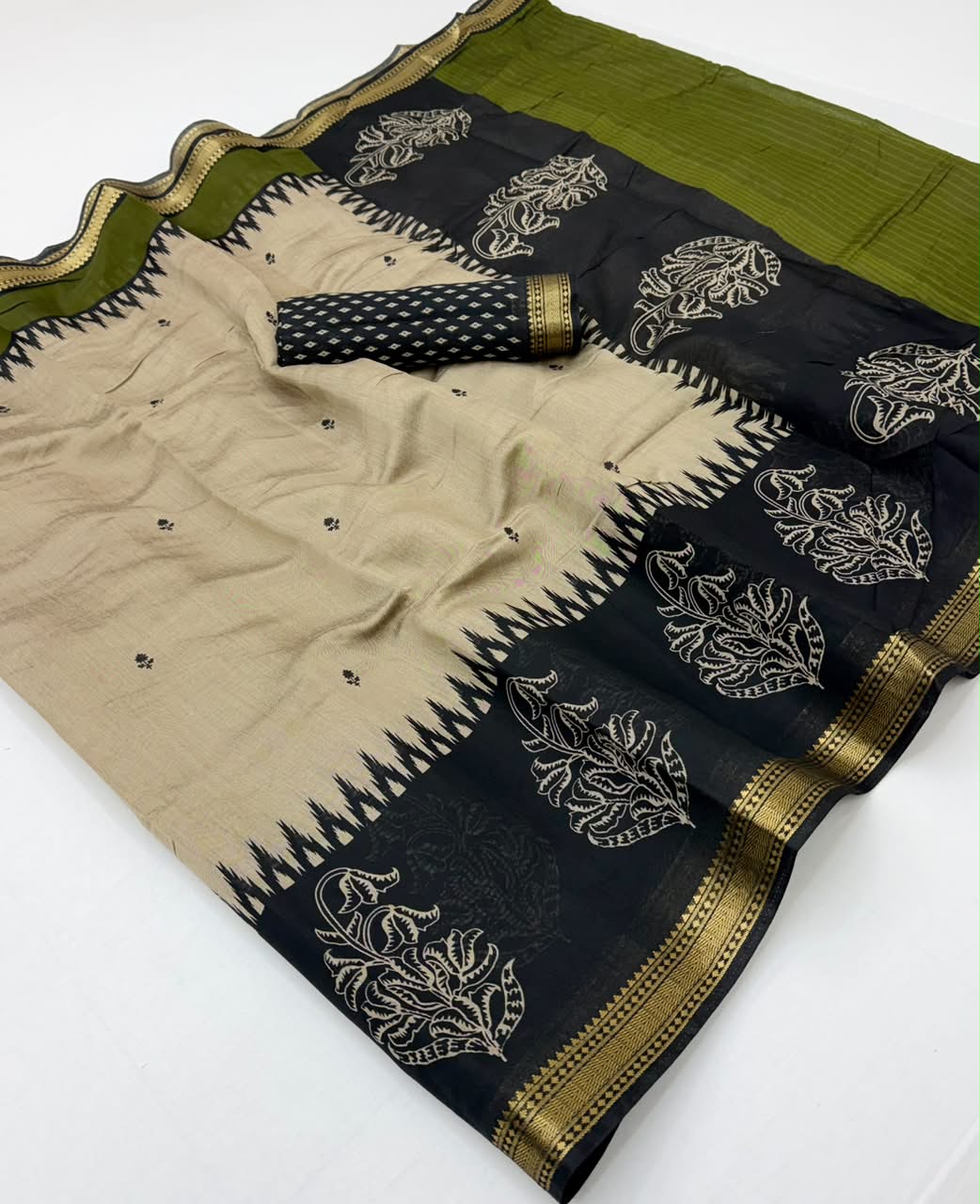 Soft Mul Cotton Printed Saree with Zari Border- 6Pcs Set