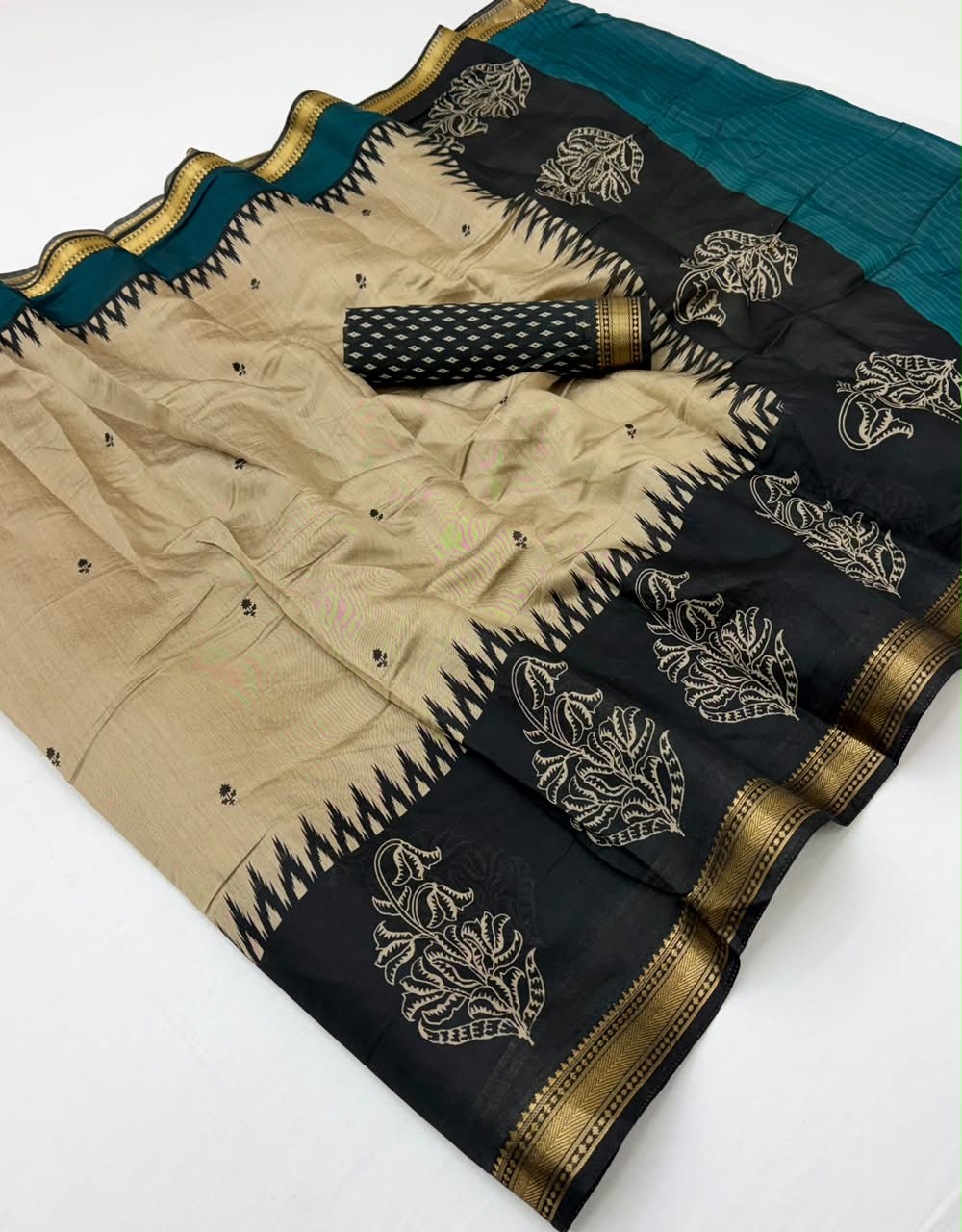Soft Mul Cotton Printed Saree with Zari Border- 6Pcs Set