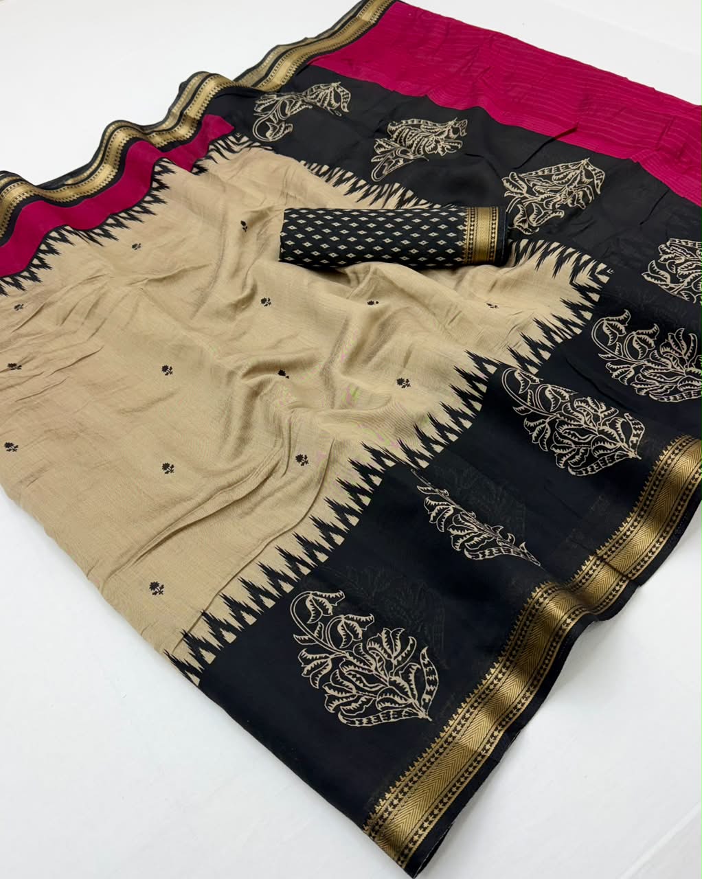 Soft Mul Cotton Printed Saree with Zari Border- 6Pcs Set