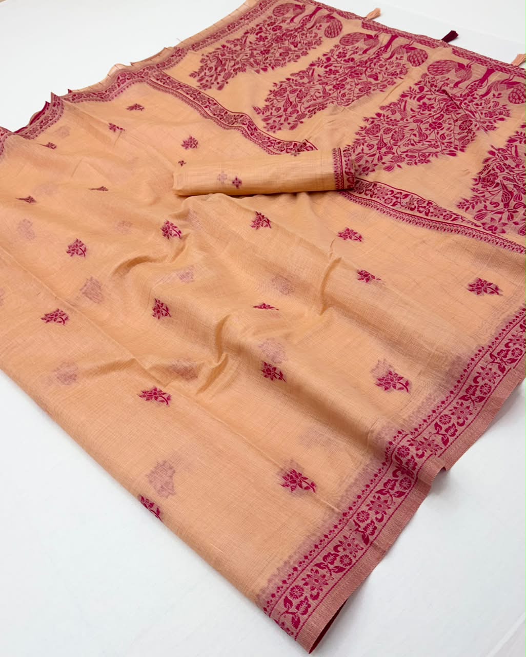 Nakshatra Cotton Saree with Jamdani Style Weaving-6 Pcs Set.