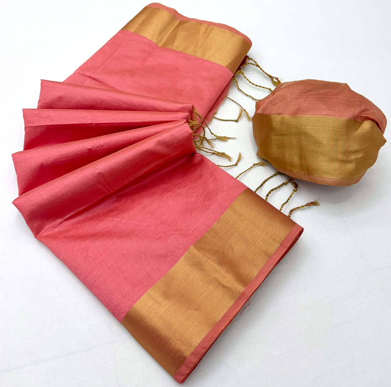 Onam Khadi Silk Saree with Big Zari Border & Tassels - 4 Pcs Set