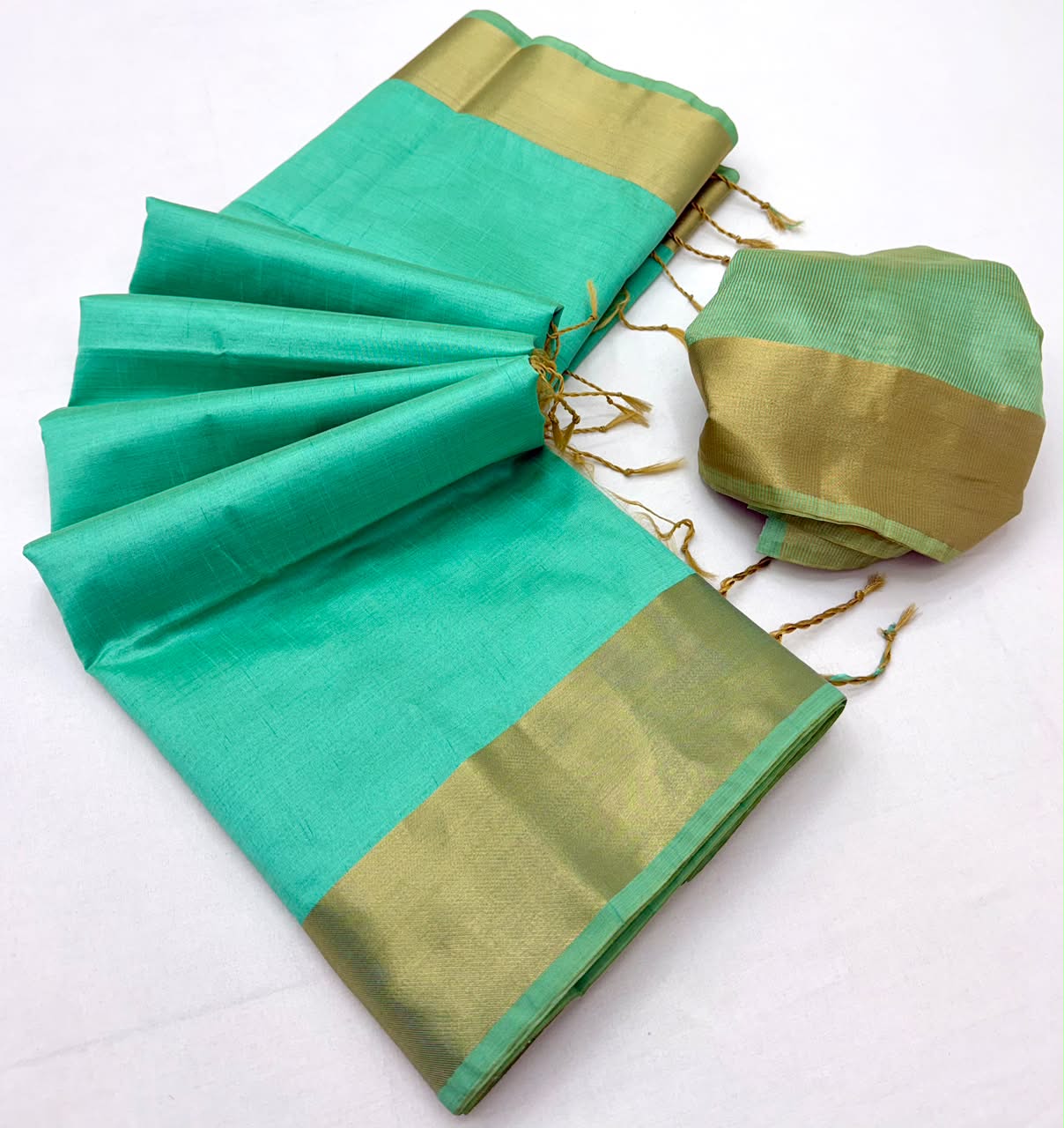 Onam Khadi Silk Saree with Big Zari Border & Tassels - 4 Pcs Set