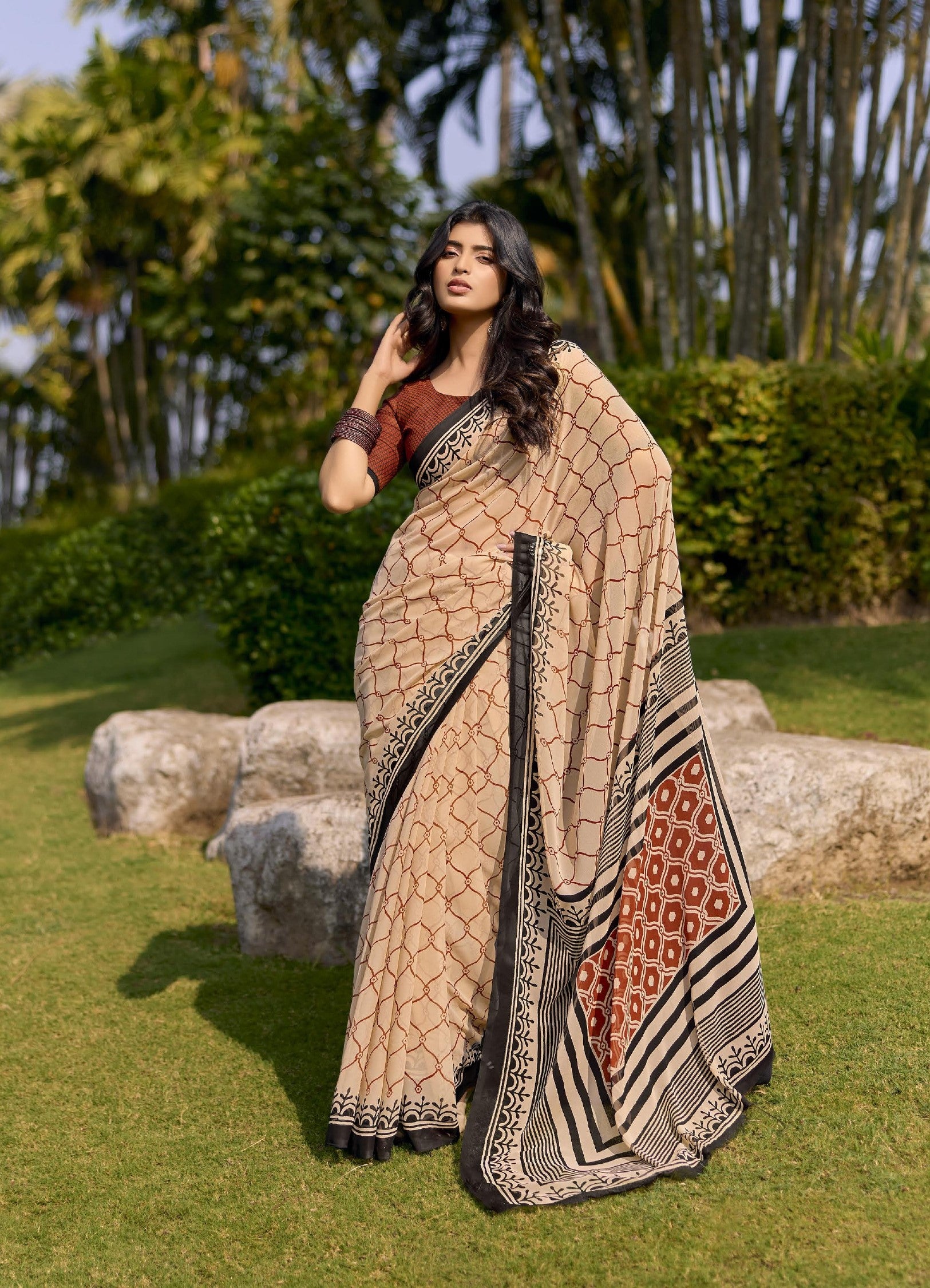 Subhash HomeMaker Vol-18 Fancy Floral Print Saree – 15 Pcs Set Premium Daily to Festive Wear M.R. Saree Emporium