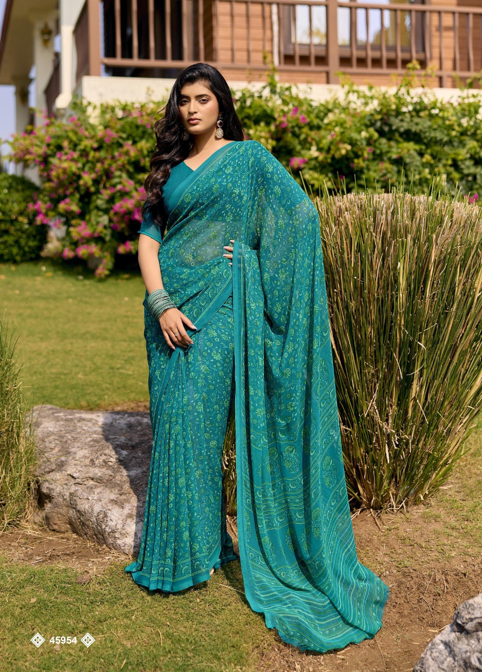 Subhash HomeMaker Vol-18 Fancy Floral Print Saree – 15 Pcs Set Premium Daily to Festive Wear M.R. Saree Emporium