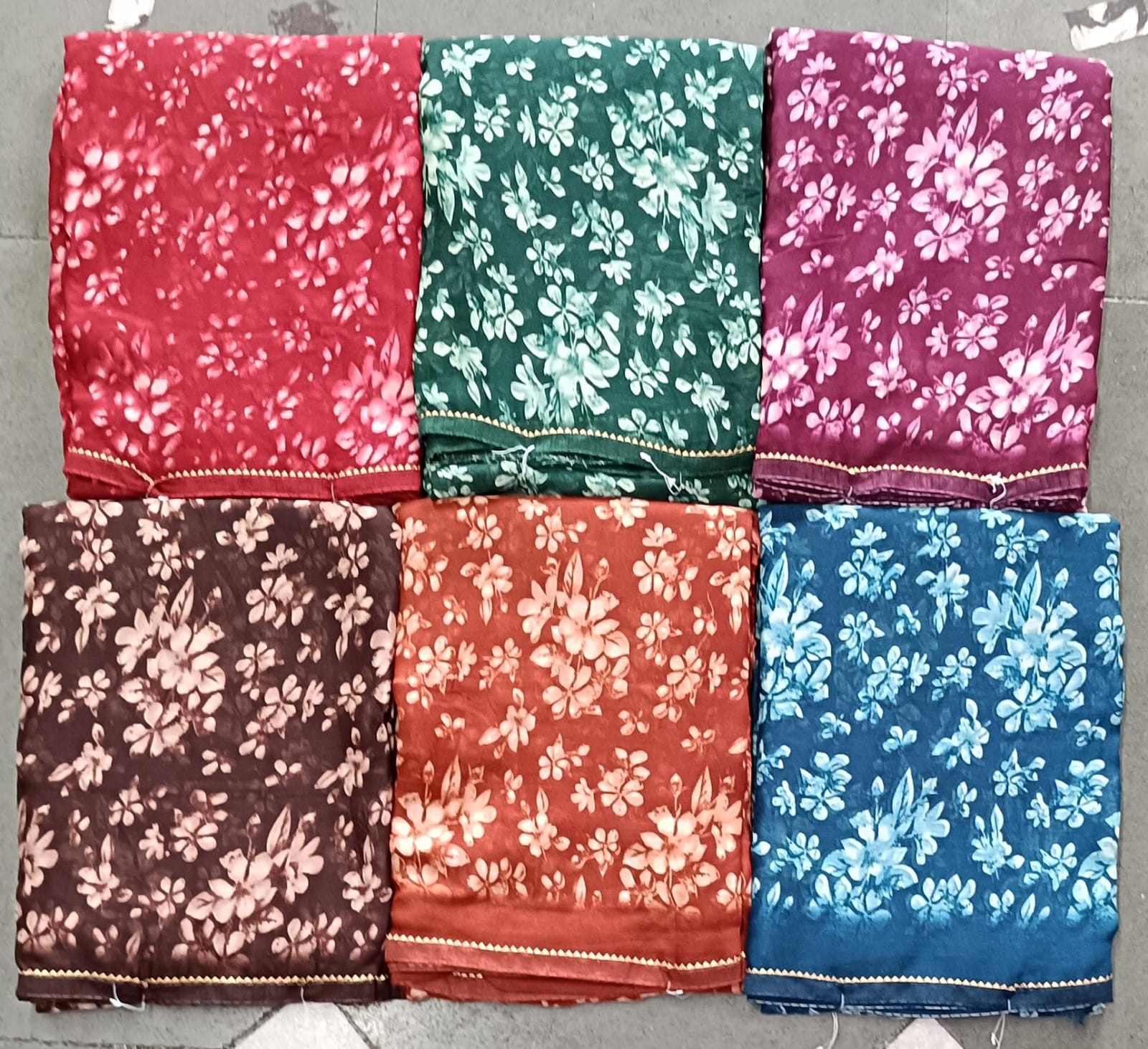 Heavy Rennial Floral Print Saree Set of 6 Pcs – M.R. Saree Emporium