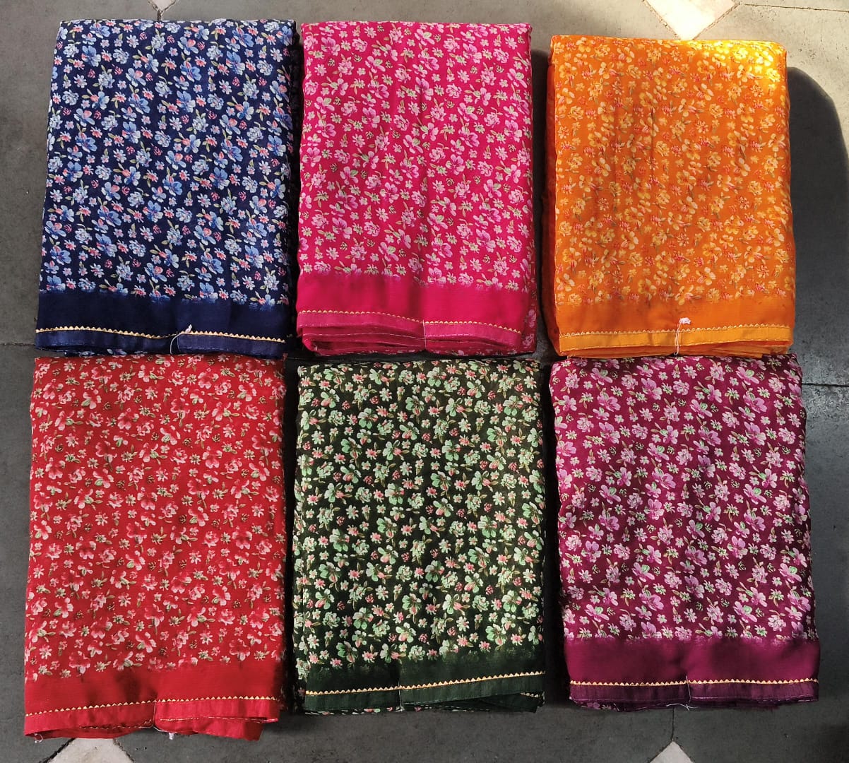 Heavy Rennial Floral -06 Print Saree Set of 6 Pcs – M.R. Saree Emporium