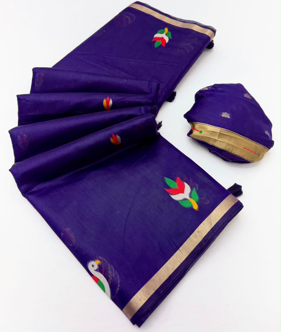 RajMata Series Jamdani Cotton Saree with Zari Border