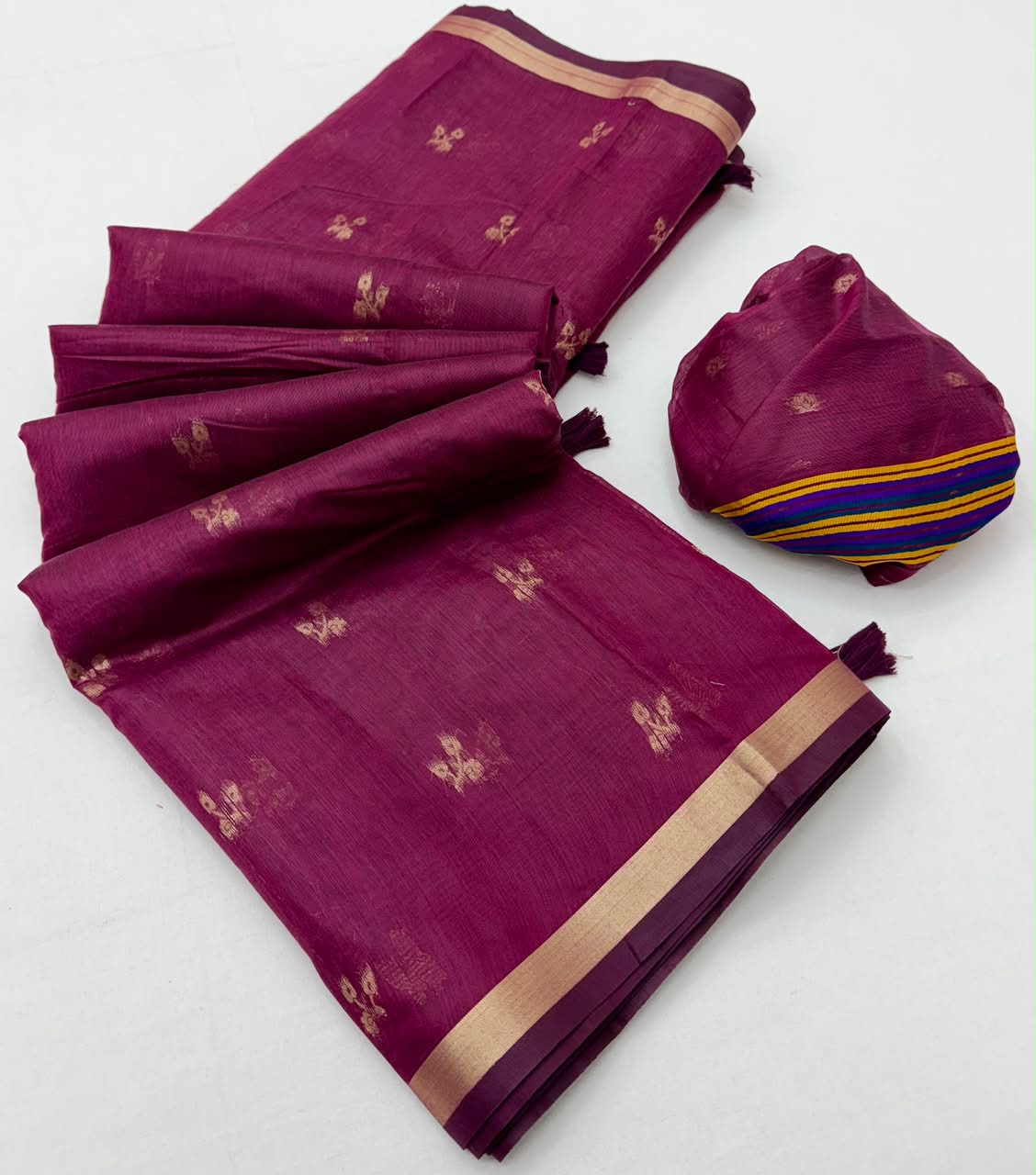 Tapti Cotton Saree with Jamdani Weaving & Zari Border-6 Pcs Set