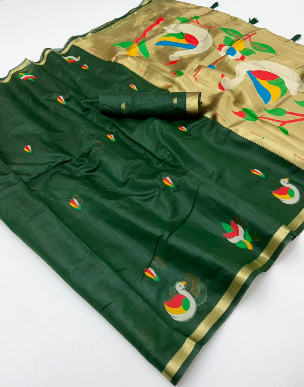 RajMata Series Jamdani Cotton Saree with Zari Border