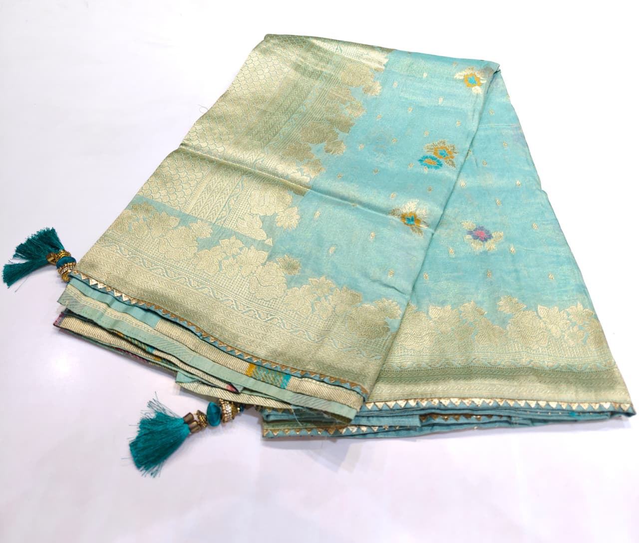 Heavy Tissue Silk Saree with Elegant Traditional Design- 6 Pcs Set