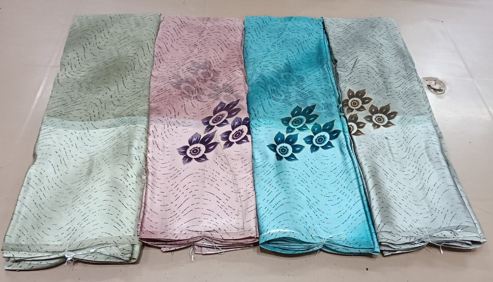 Fabric Weightless Saree – 4 Piece Designer Set-M.R.Saree Emporium