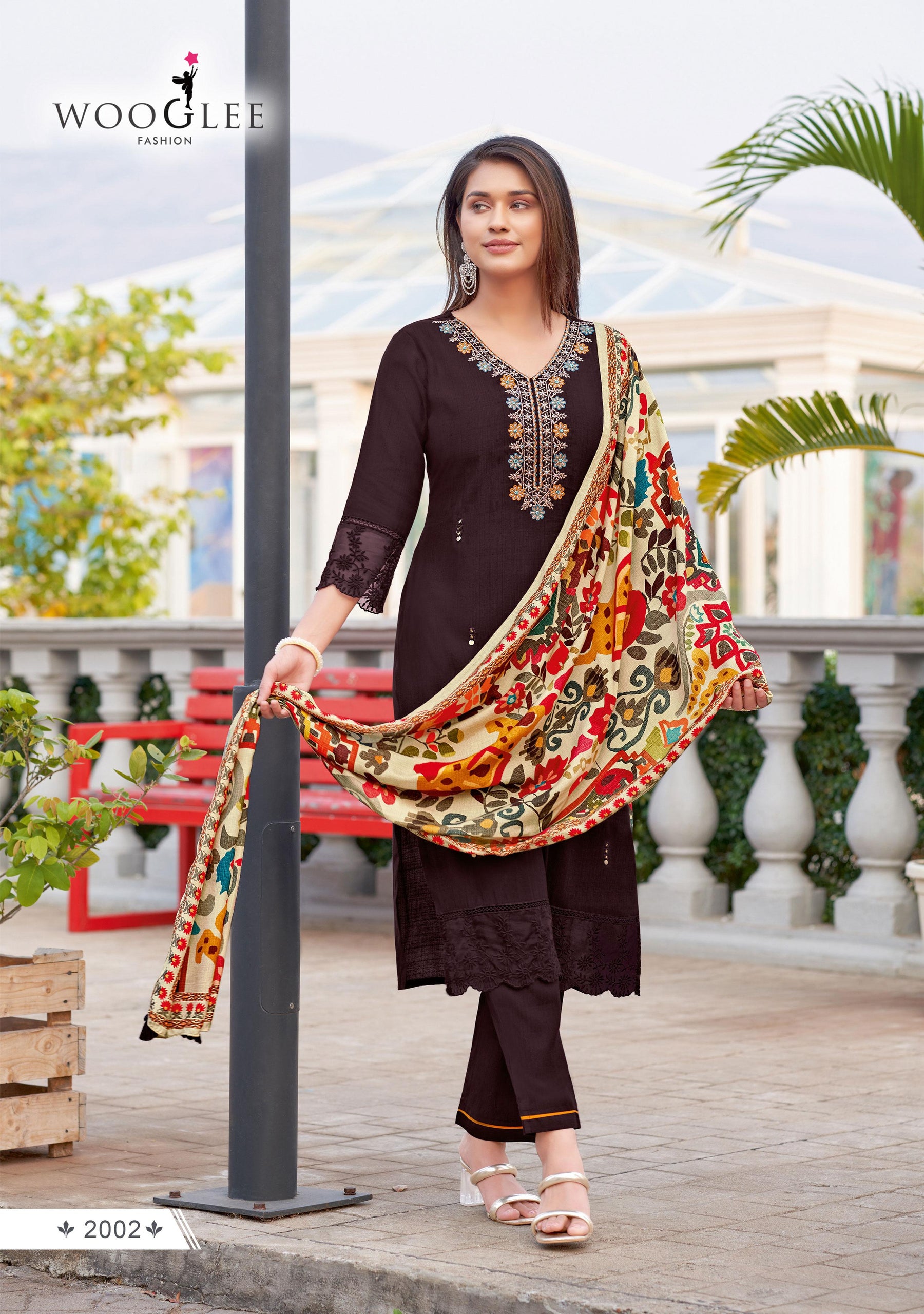 Wooglee Ehsaas 6 Pcs Set Viscose Weaving Suit with Thread & Handwork and Pure Muslin Dupatta - M.R. Saree Emporium