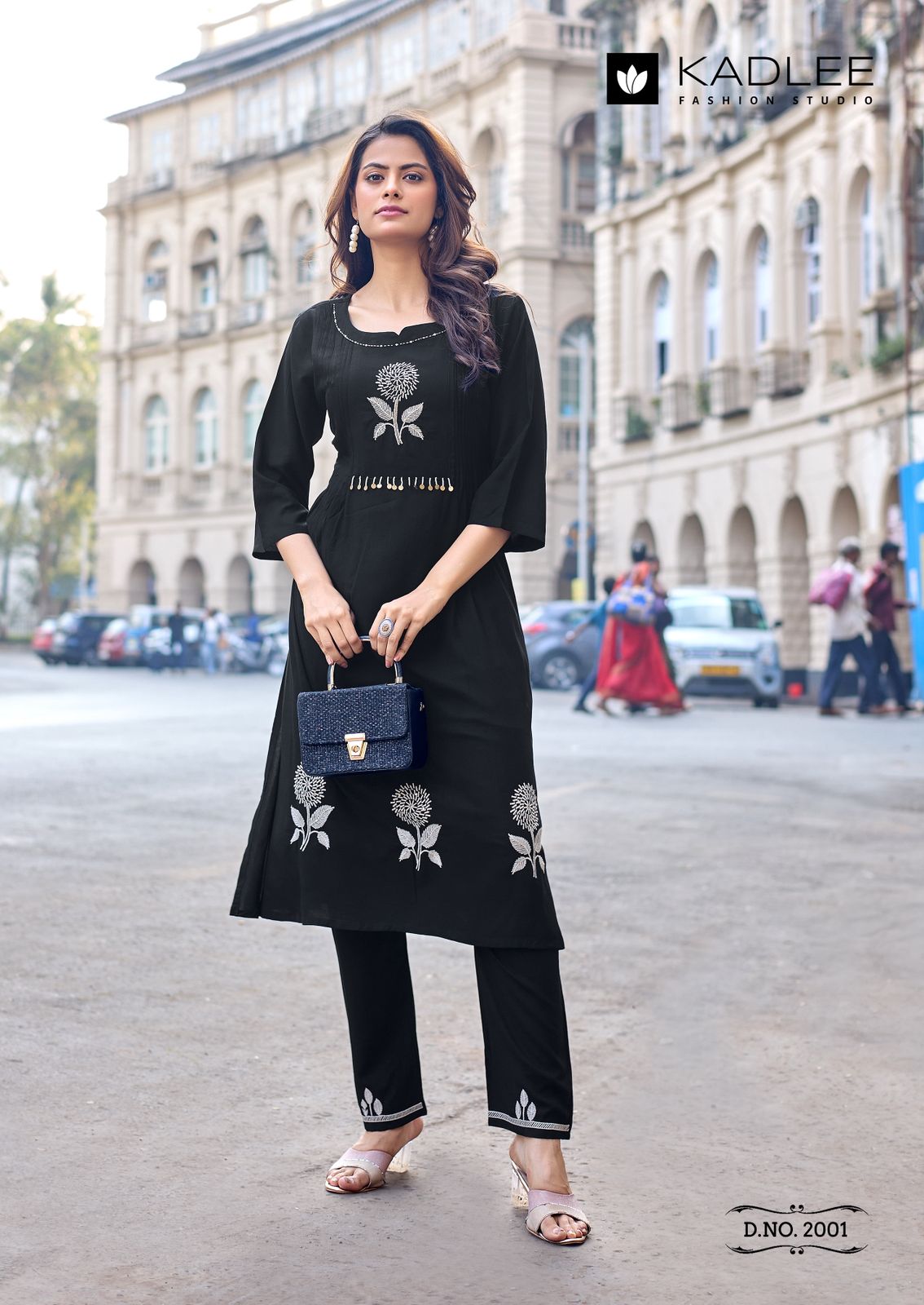 Kadlee Queen Rayon Kurti Set - 6 PCS Set - Thread Work Kurti With Bottom - M.R. Saree Emporium