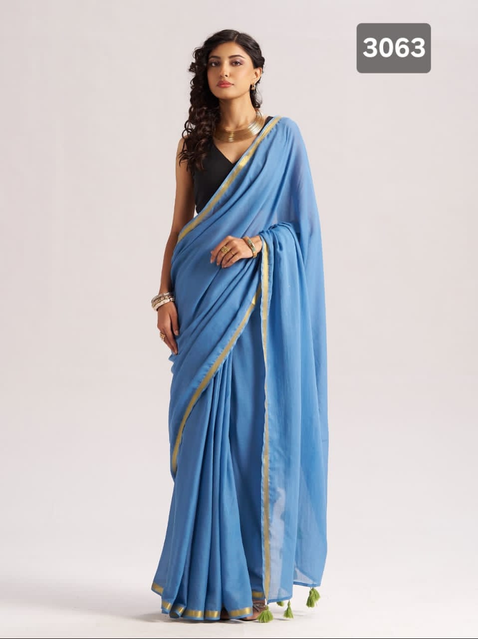 MONO.POLEY Hues & Flow Viscose Mul Saree with Contrast Designer Blouse (Liva Certified)