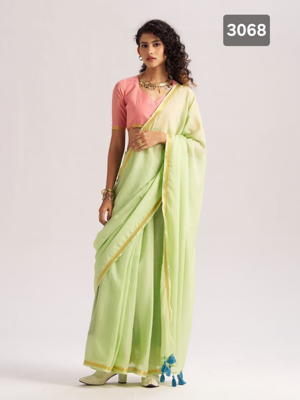 MONO.POLEY Hues & Flow Viscose Mul Saree with Contrast Designer Blouse (Liva Certified)