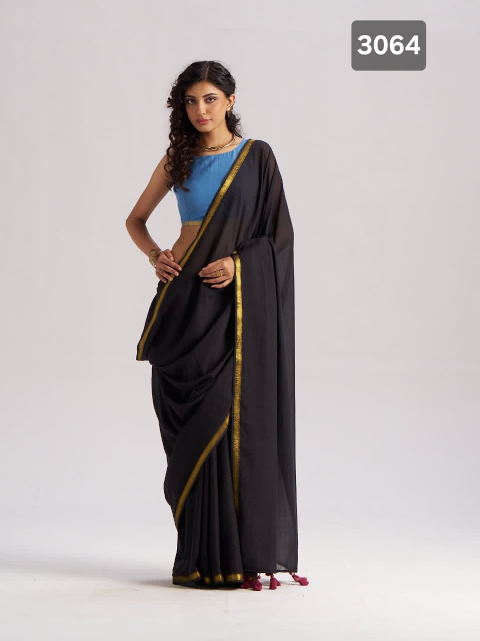 MONO.POLEY Hues & Flow Viscose Mul Saree with Contrast Designer Blouse (Liva Certified)
