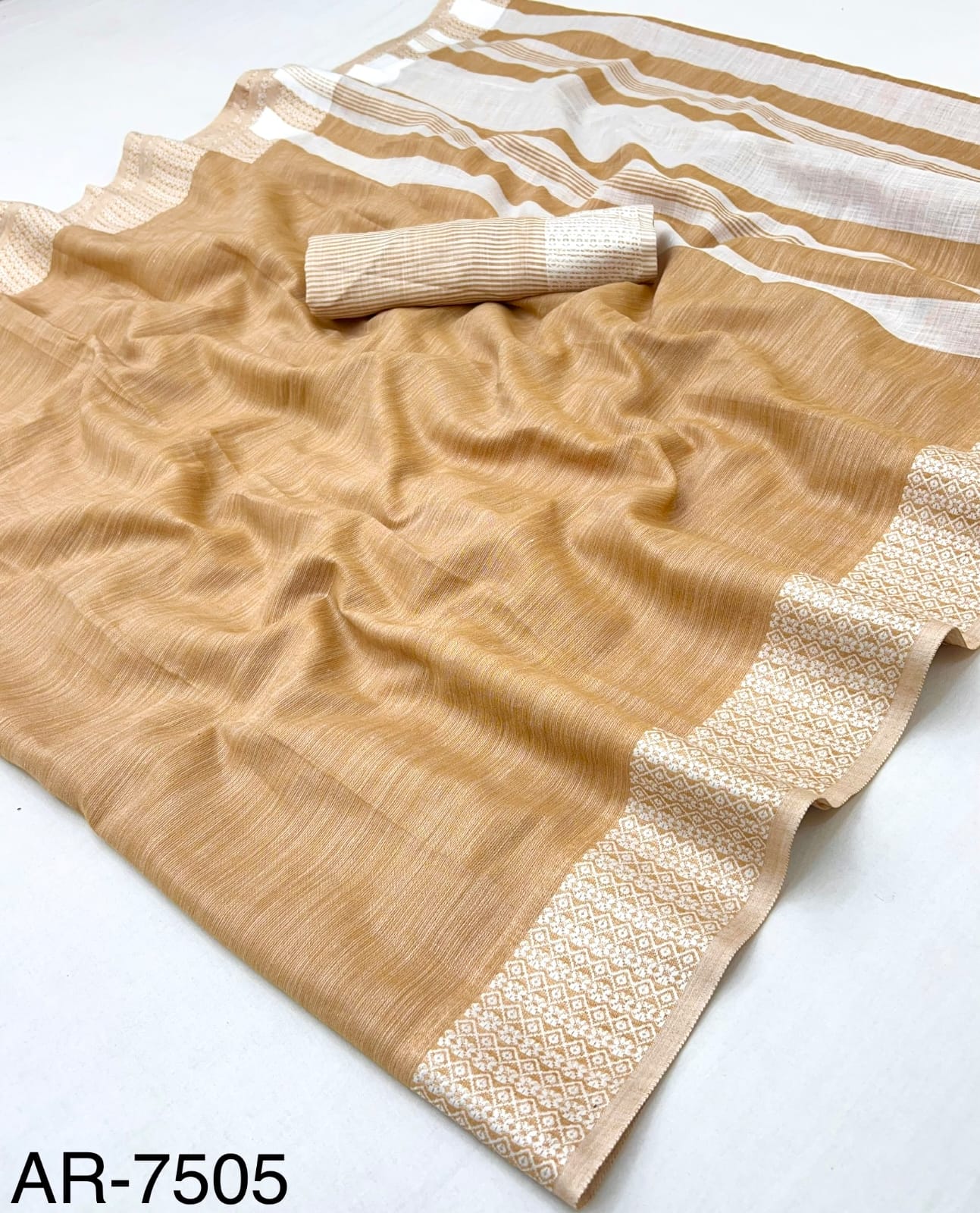 Aarzoo Soft Linen Silk Saree with Chikankari Weaved Border - 6 Pcs Set